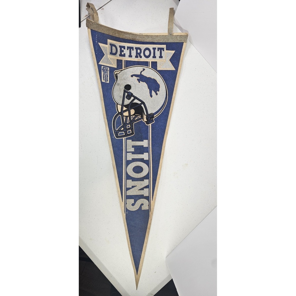 Vintage 1960s Detroit Lions NFL Football One Bar‎ Helmet Pennant Felt